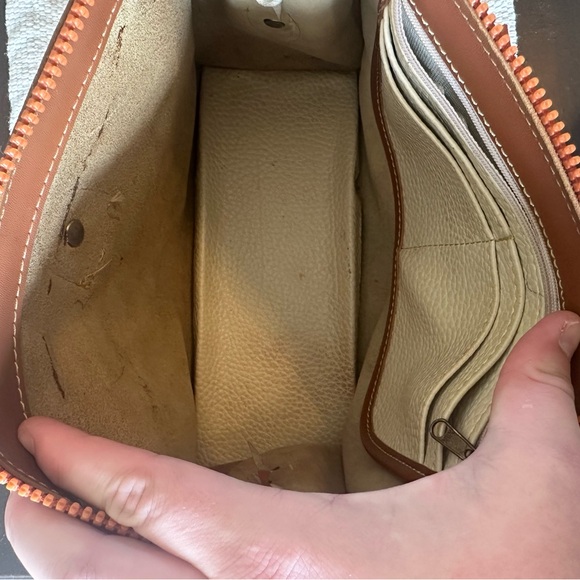 Vintage Dooney & Bourke Cream and Tan Purse - Picture 8 of 10